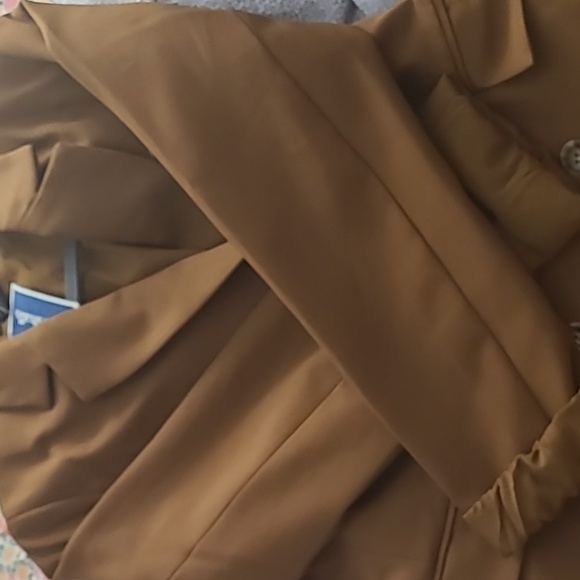 COPY - Brown blazer - Picture 2 of 2